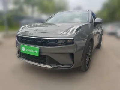 Lynk & Co 06