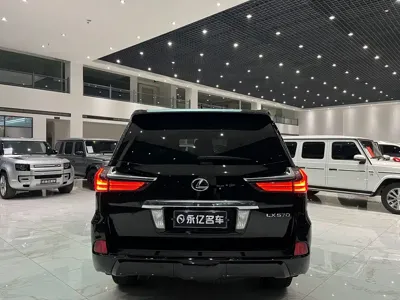 Lexus LX