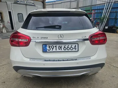 Mercedes-Benz GLA-Class
