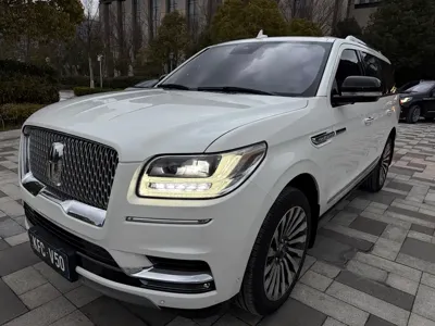 Lincoln Navigator