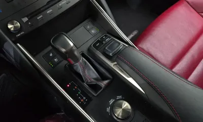 Lexus IS
