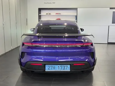 Porsche Taycan