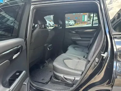 Toyota Crown Kluger