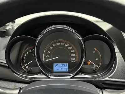 Toyota Yaris L