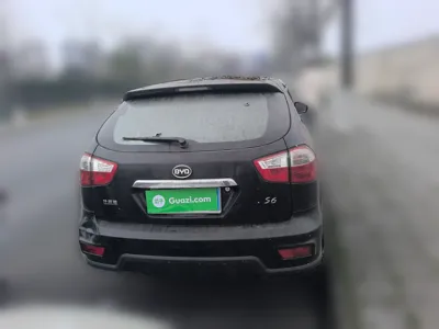 BYD S6