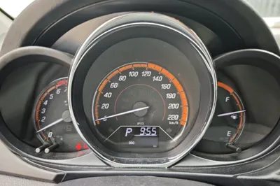 Toyota YARiS L Zhi Xuan