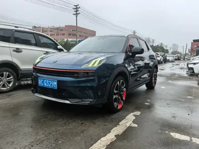 Lynk & Co 06