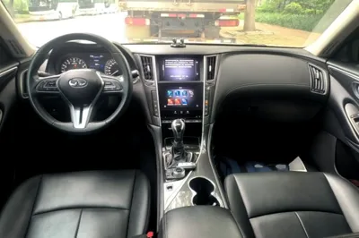 Infiniti Q50L