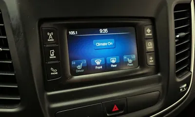 Chrysler 200