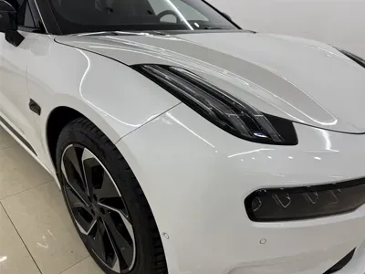Zeekr 001