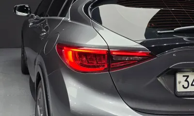 Infiniti Q30