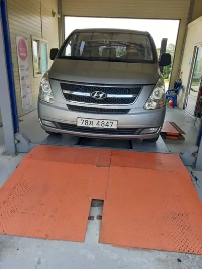 Hyundai Starex