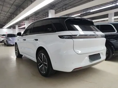 Li Auto L6