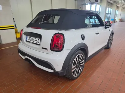 MINI Cooper Convertible