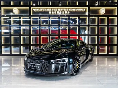 Audi R8