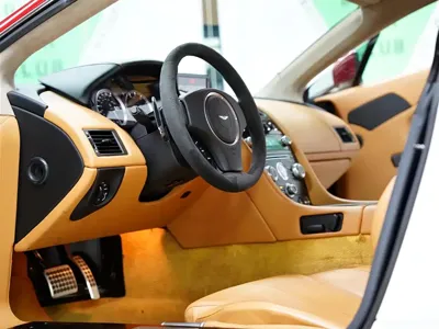 Aston Martin V8 Vantage