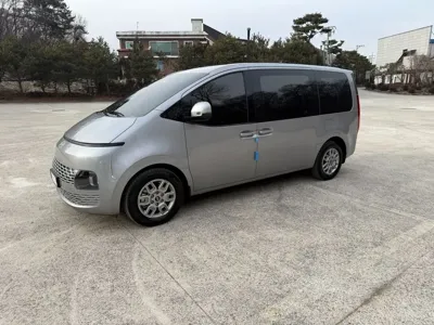 Hyundai Staria