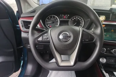 Nissan Lannia