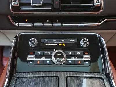 Lincoln Navigator