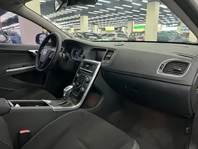 Volvo S60 (Import)