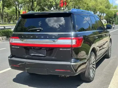 Lincoln Navigator
