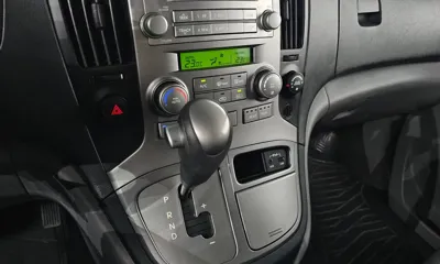 Hyundai Starex