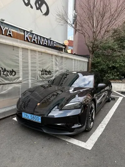 Porsche Taycan
