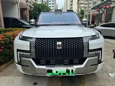 Yangwang Yangwang U8