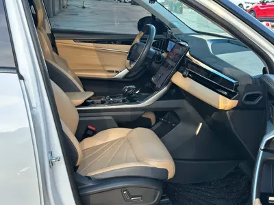 Geely Boyue L
