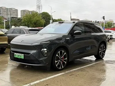 Nio ES8