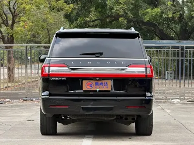 Lincoln Navigator