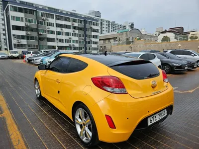Hyundai Veloster