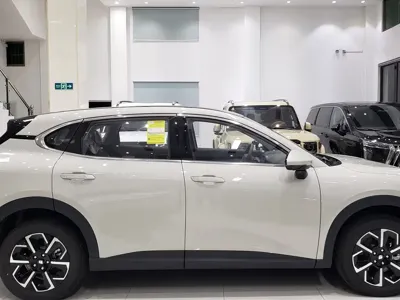Baojun 宝骏E6
