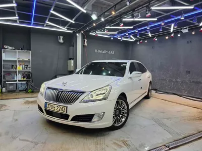 Hyundai Equus