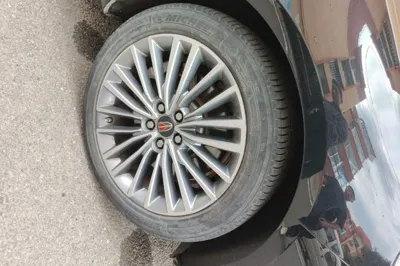 Hongqi H9