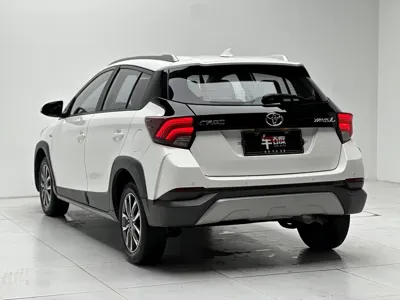 Toyota Yaris L