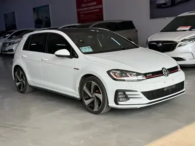 Volkswagen Golf GTI