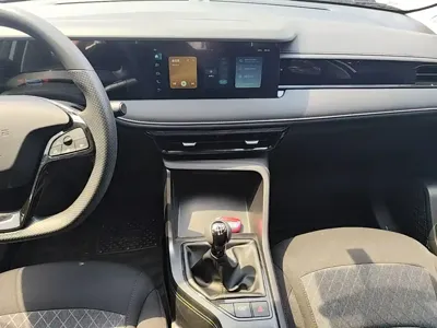 Roewe i5