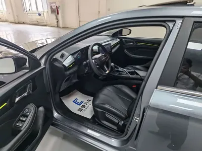 Roewe i5