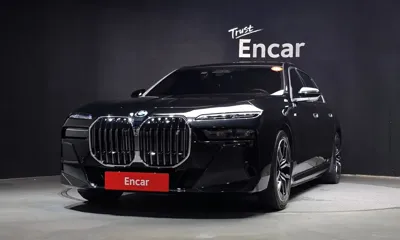 BMW i7