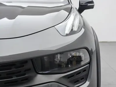 Lynk & Co 02
