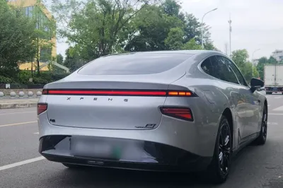 Xpeng P7