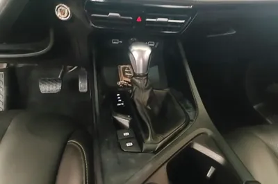 Roewe i5