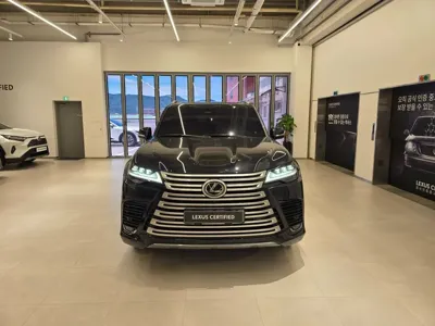 Lexus LX