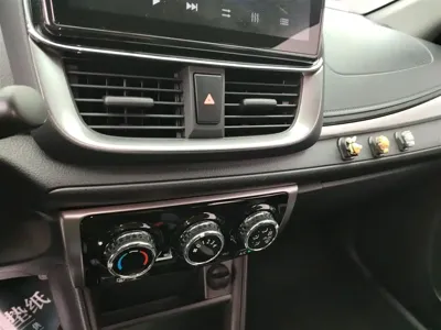 Toyota Yaris L