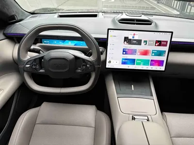 Lynk & Co Z10