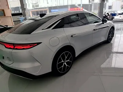 BYD 汉L