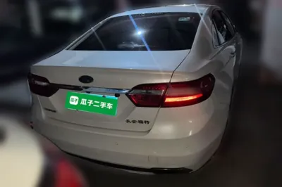 Ford Taurus