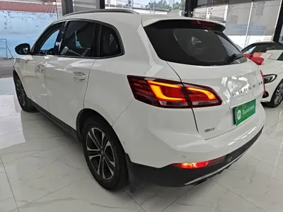Borgward BX7