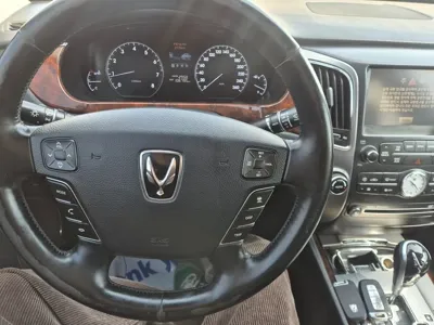 Hyundai Equus